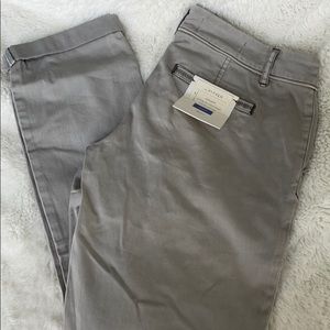 NWT Pilcro size 27 light grey chinos